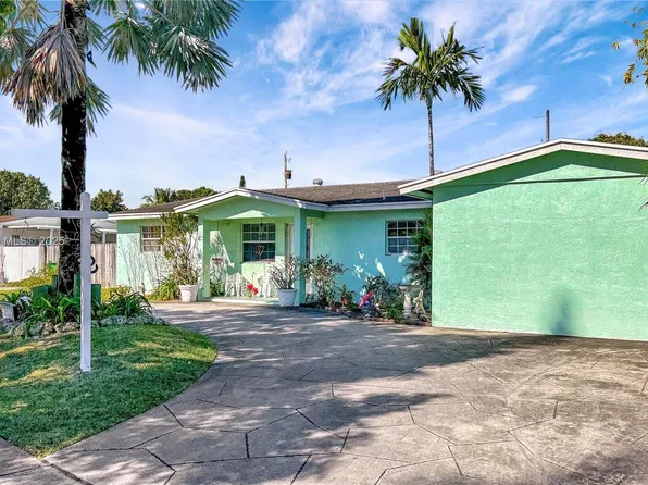 9299 Jamaica Dr, Cutler Bay, FL 33189