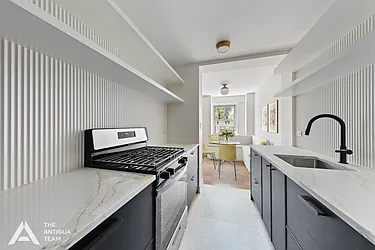 211 East 53rd Street