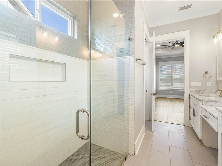 4072 Biltmore Ave — Photo 18