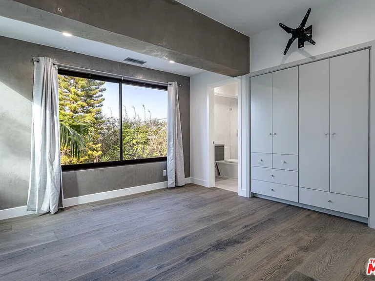 8424 Grand View Dr — Photo 20