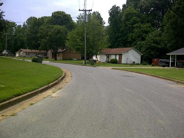 2nd image of 626 Hanna Dr