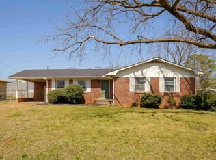 705 Grove Ave, Muscle Shoals, AL 35661