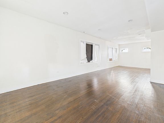 5th image of 8024 S Loomis Blvd