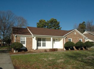 2810 Westwarren Rd, Greensboro, NC 27407