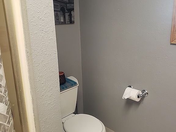 3rd image of 1608 W 10th St