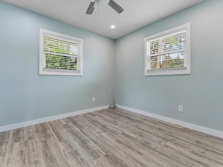 856 SW Rustic Cir — Photo 24