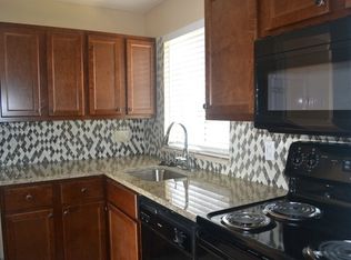 12571 Old Tesson Rd APT A, Saint Louis, MO 63128