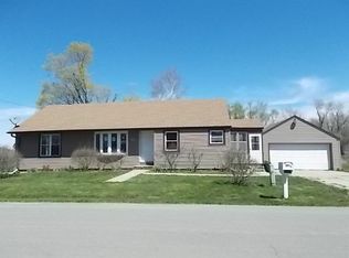 19530 Fellows Rd, Morrison, IL 61270