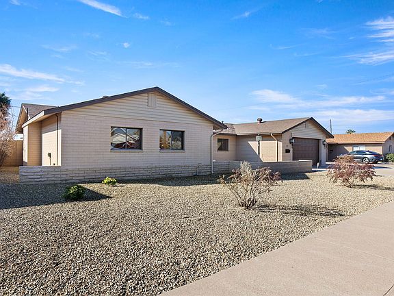 2nd image of 2137 W Willow Ave