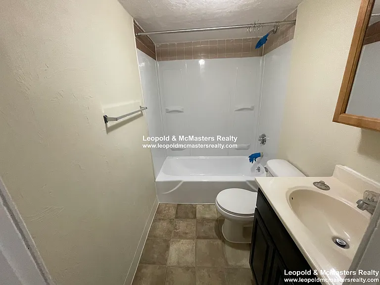 1124 Commonwealth Ave — Photo 10