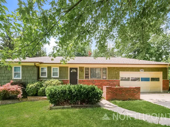 1709 Berry Rd, Independence, MO 64057