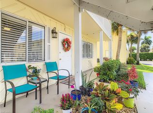 4625 Bayshore Dr APT D8, Naples, FL 34112