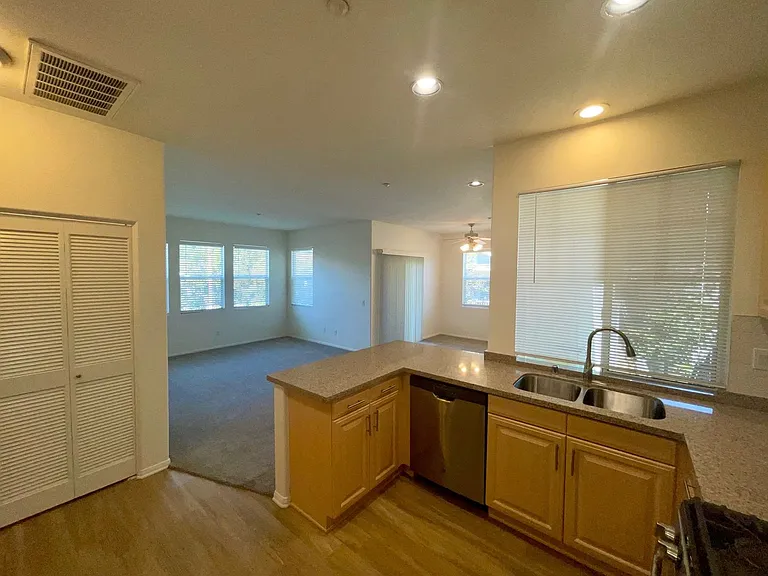 Via Ventura Apartments — Photo 36
