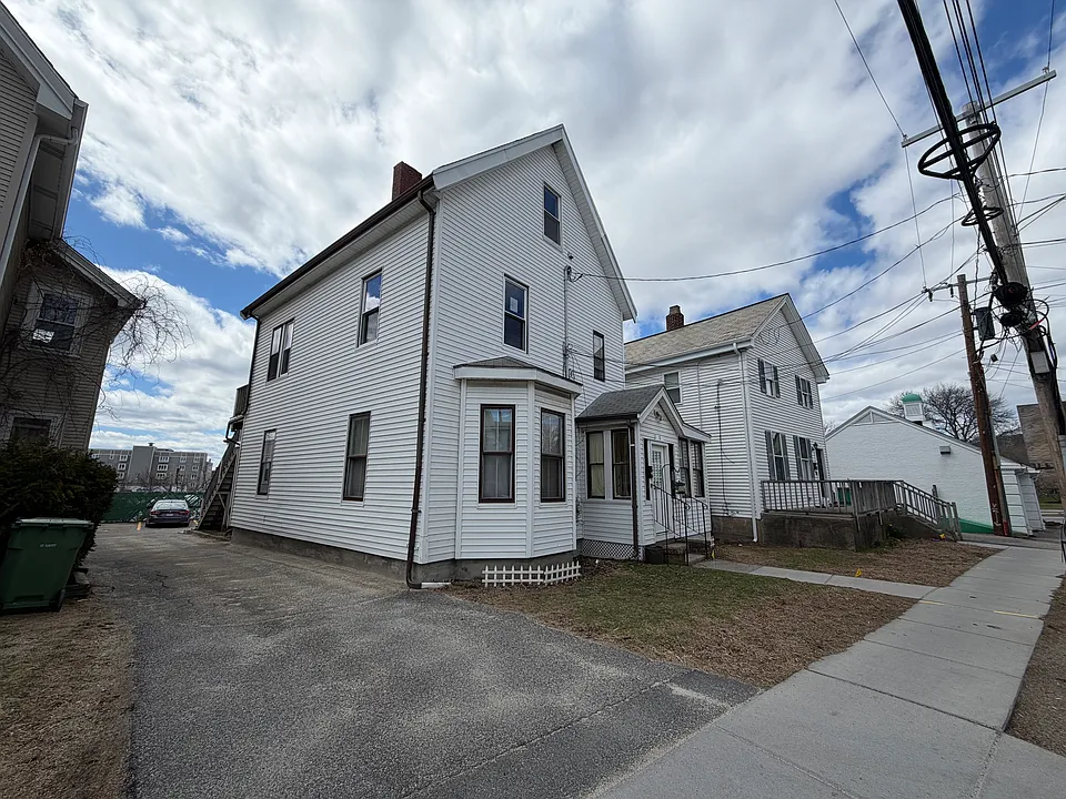 11 Patten St #2