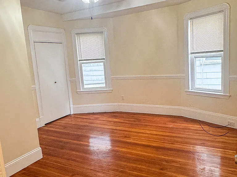 35 Hollander St #2 — Photo 13