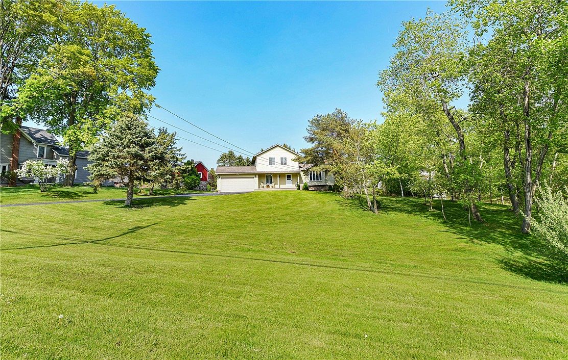 578 Whiting Rd, Webster, NY 14580 | Zillow