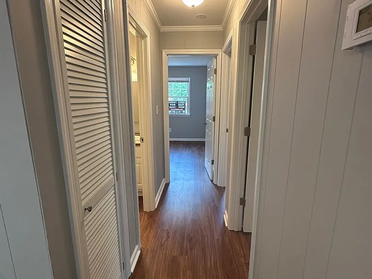 434 James St — Photo 11
