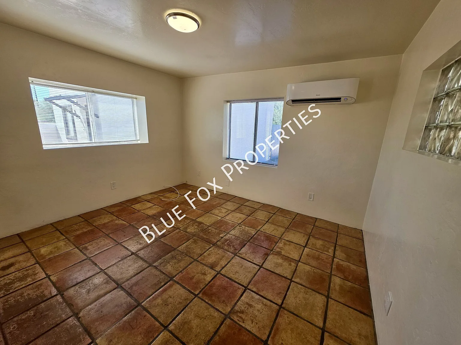 3401 E Bermuda St — Photo 2