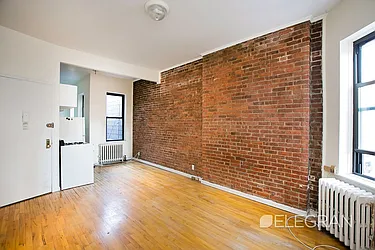 Rented by (Legacy) Elegran