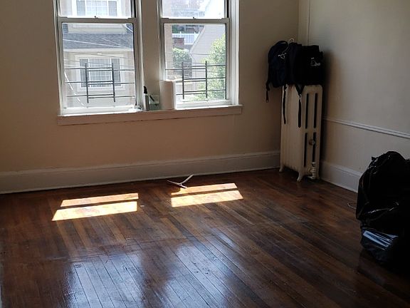 2nd image of 45 Avon Pl APT 2B