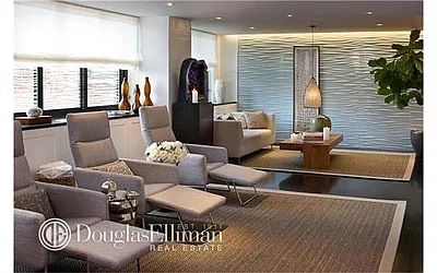 Rented by R New York