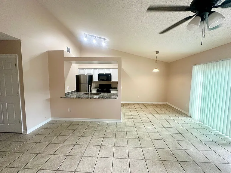 346 N Cervidae Dr — Photo 3