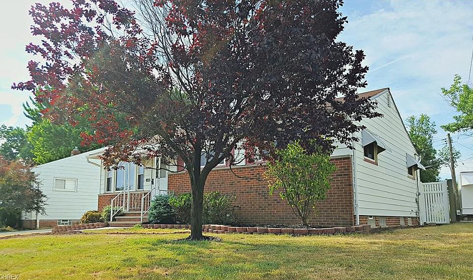 1st image of 30512 Ronald Dr