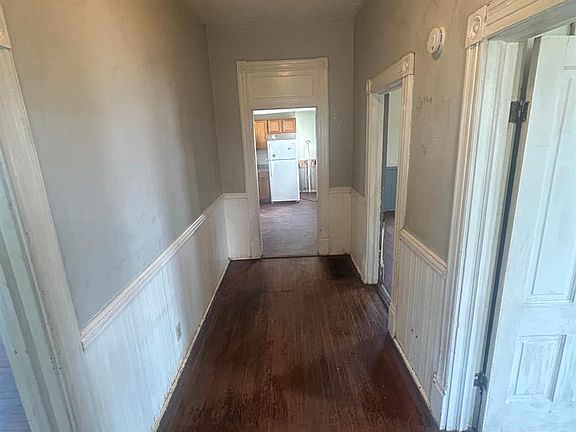 4th image of 1017 Early St