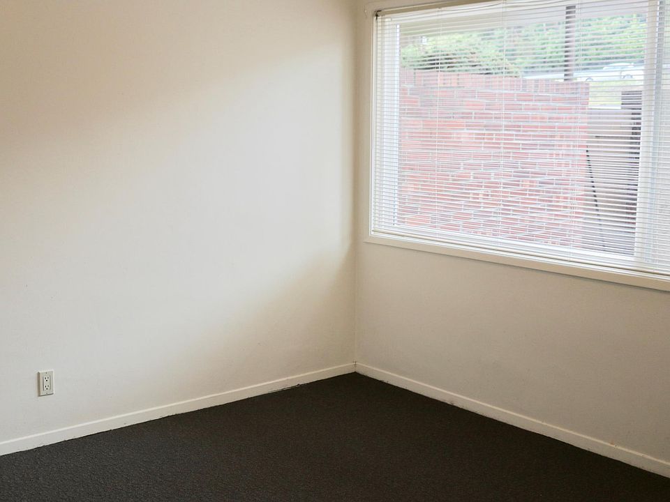 2nd image of 4640 22nd Ave NE #2