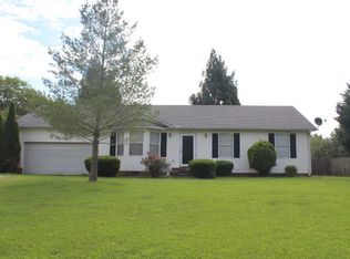 1061 Waters Edge Dr, Florence, AL 35634