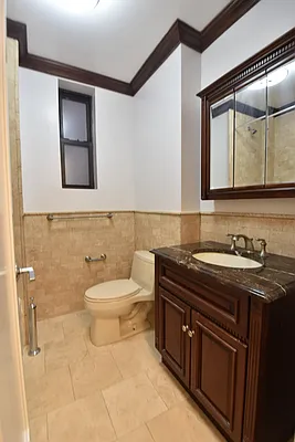 Rented by (Legacy) NY Quality Living Uptown | media 17