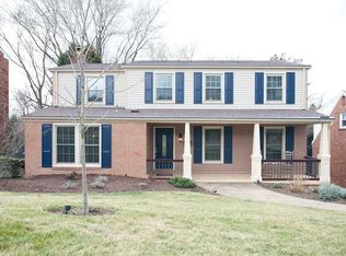 573 Clemson Dr, Pittsburgh, PA 15243