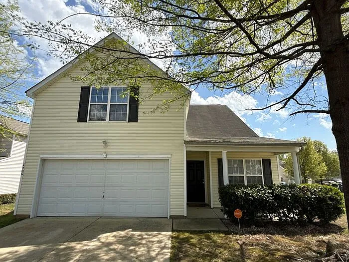 Photo 1 of 19 - 7206 Oakwinds Ct - Charlotte, NC Primary Photo - 7206 Oakwinds Ct