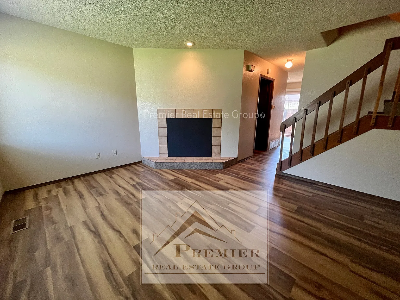 2 bed, 1.5 bath, 992 sqft, $1,485 — Photo 3
