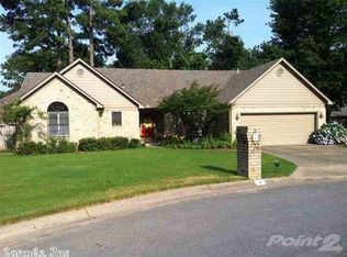 4 Canterbury Ct, Little Rock, AR 72223