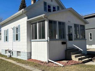 916 S Sheridan St, Bay City, MI 48708