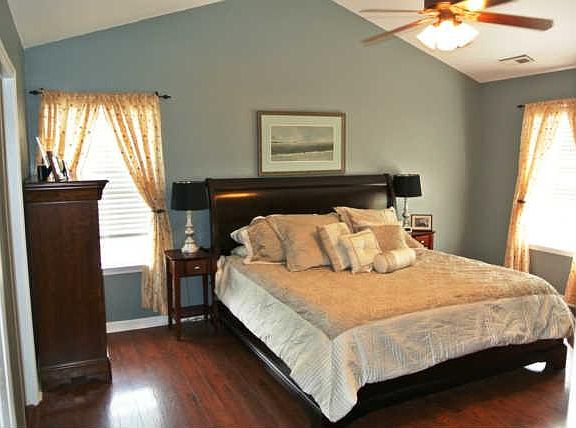 2nd image of 2911 Churchill Ln