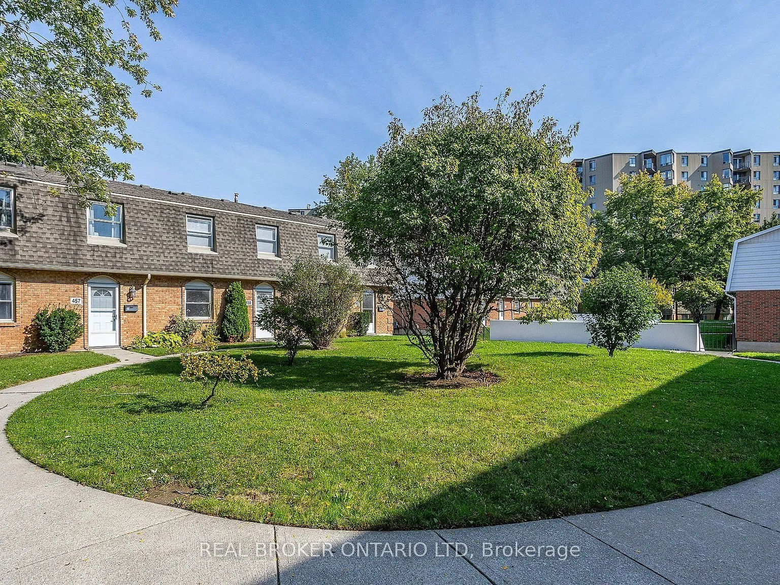 3 bed, $2,500 — Photo 2