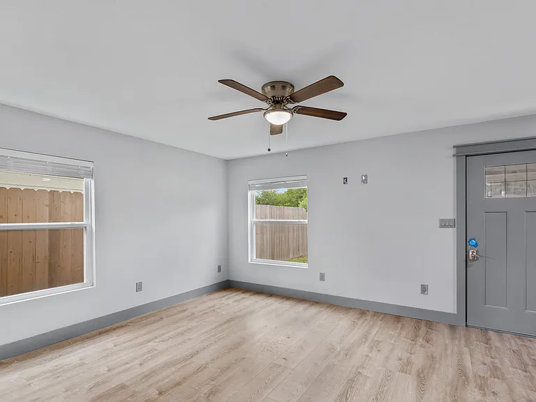 3102 Wildwood St #B — Photo 11