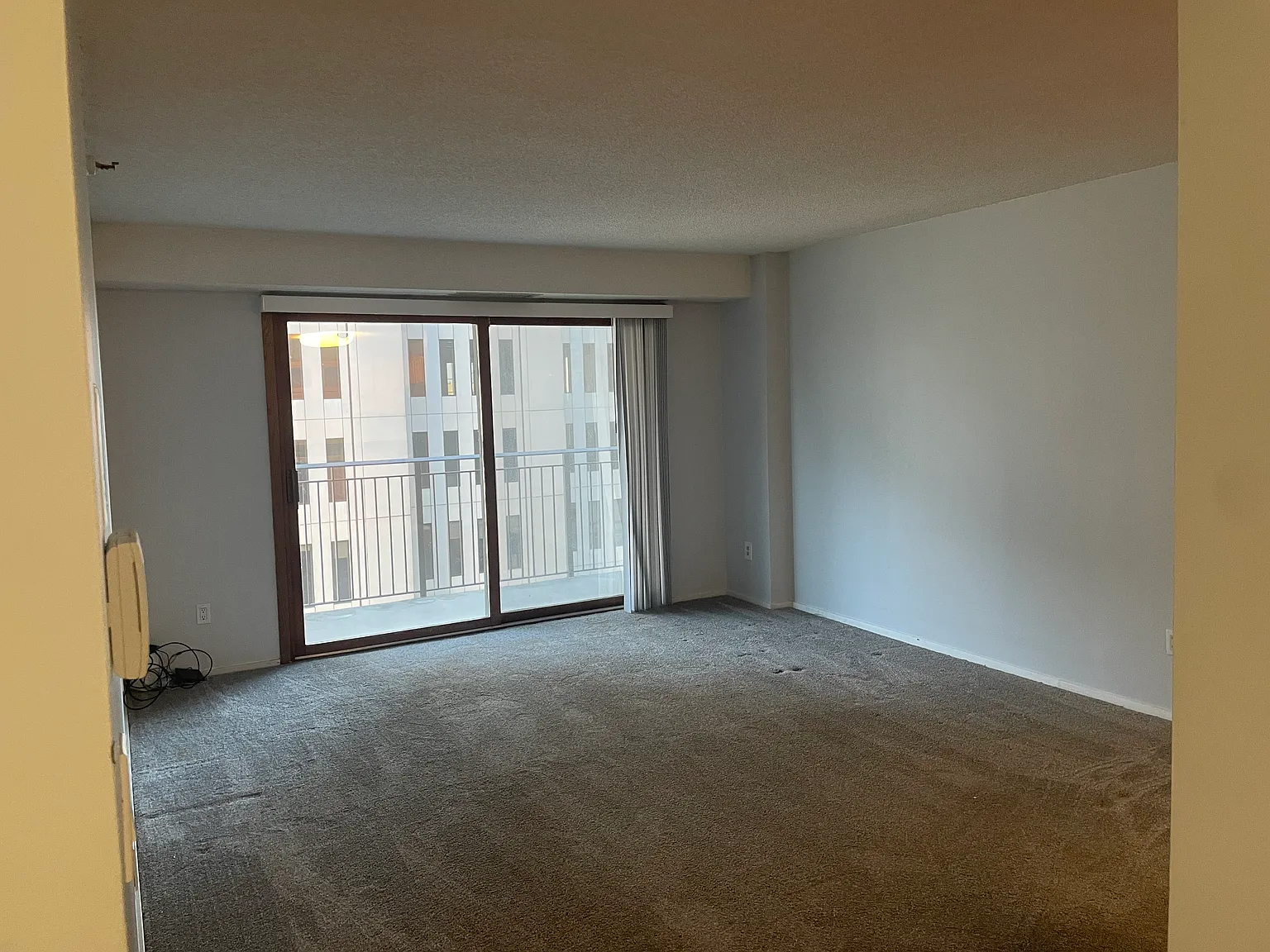 1 bed, 726 sqft, $1,400 — Photo 4