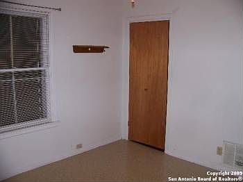 4th image of 252 Westminster Ave