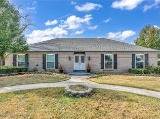 2210 S 68th St, Fort Smith, AR 72903
