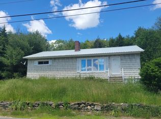30 Elm St, Jay, ME 04239