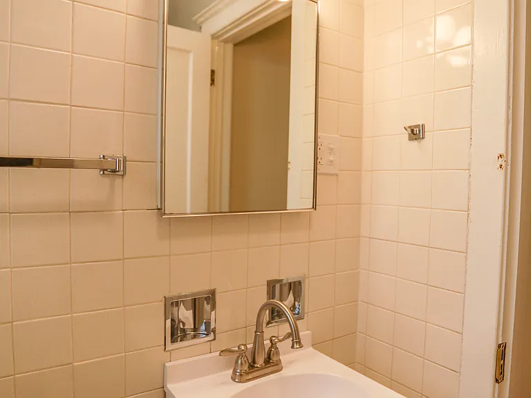 1848 W Grace St #1S — Photo 12