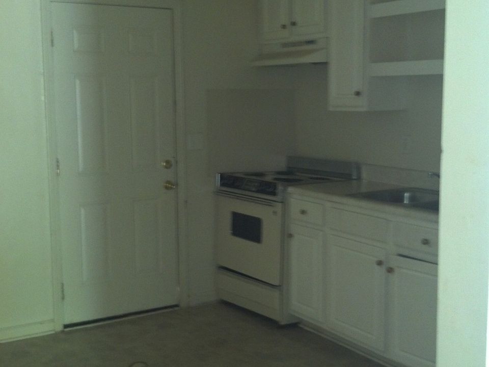 2nd image of 1471-A Venetian Dr SW