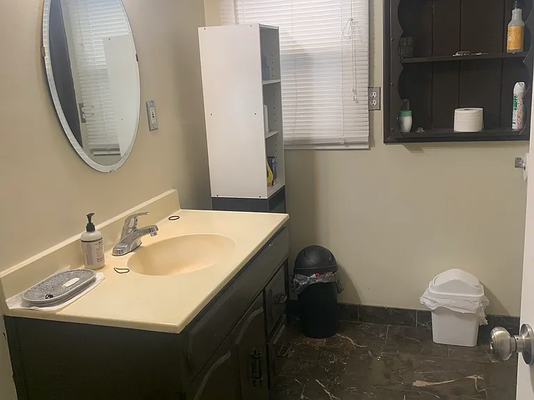 1542 N Harvard Blvd #A — Photo 6