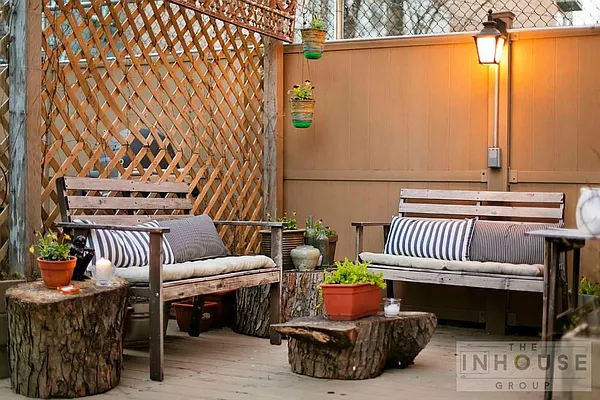 Sold by The InHouse Group | media 37