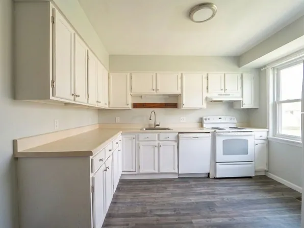 274 Parliament Cir, Topsham, ME 04086