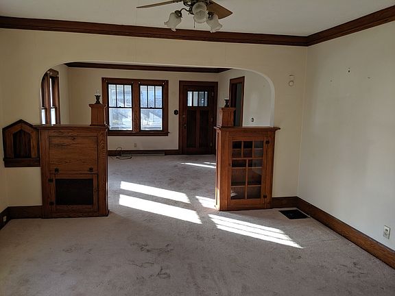 5th image of 213 N Benton St