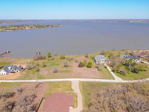 4th image of 19 Waterside Dr